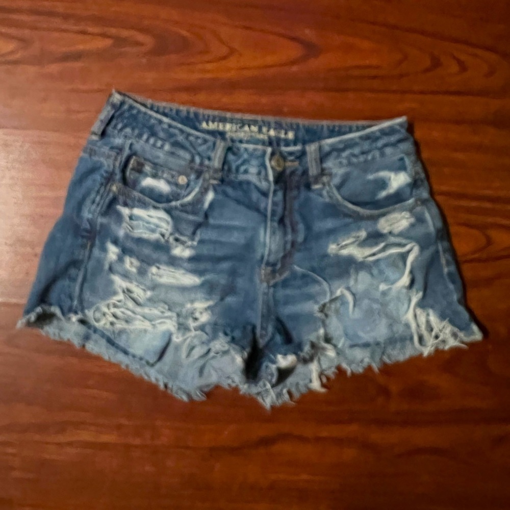 Womens American Eagle Tomgirl shortie raw hem Jean Shorts